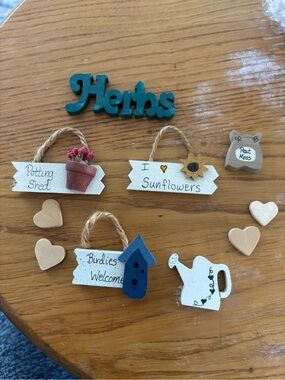 Handmade Miniature Wood Dollhouse Garden Decor